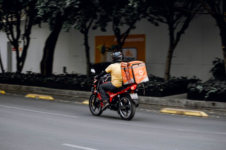 Uklon ride service